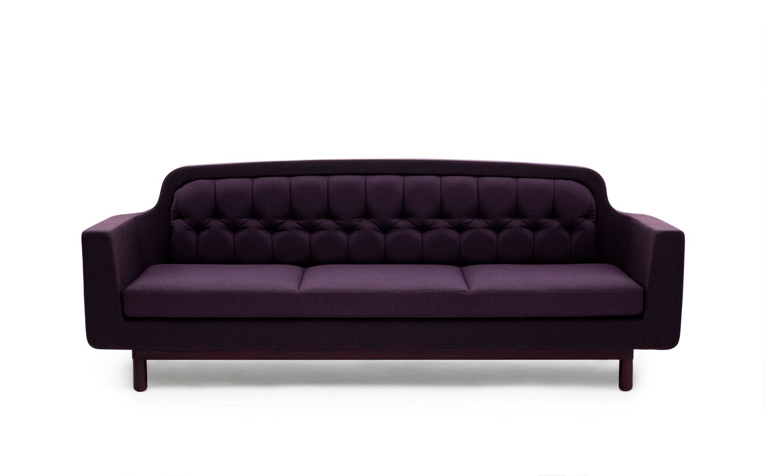 Fra fortiden Mørk lilla, herskapelig sofa fra Normann Copenhagen